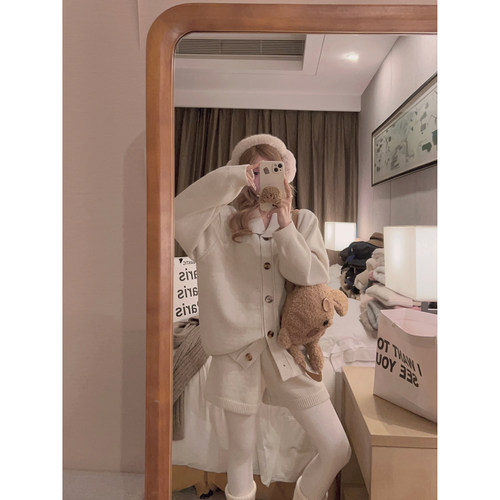 Yukiss 深灰色加厚翻领针织毛衣短裤两件套女冬韩系时髦懒人穿搭 - 图1