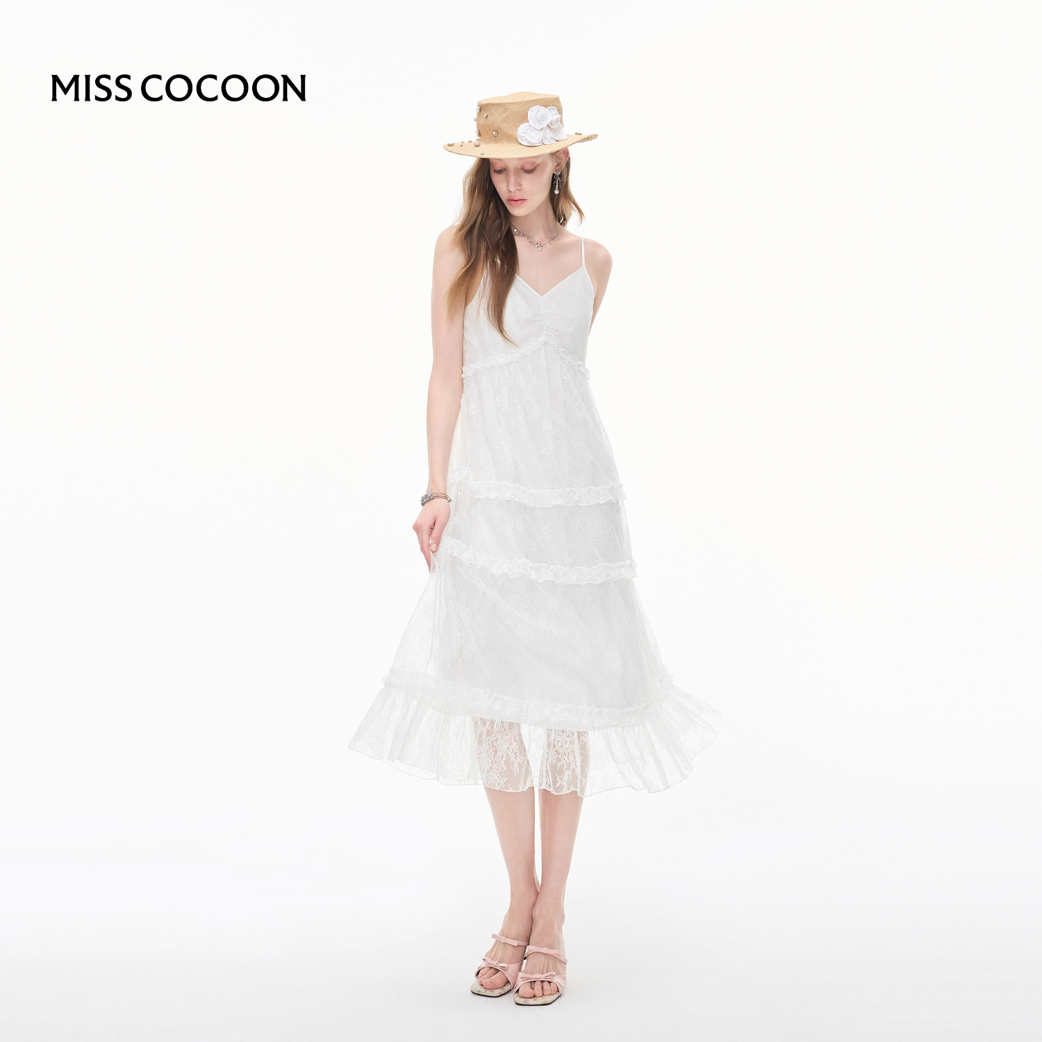 MISSCOCOON可可尼白色亮片吊带裙女2025秋季新款荷叶边蕾丝连衣裙,淘宝优惠券,粉丝福利购,淘宝优惠卷