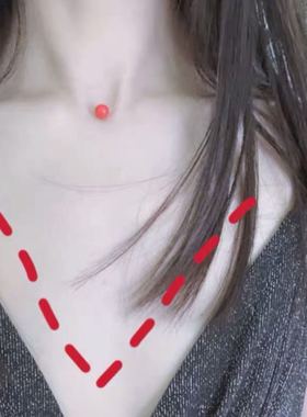 你是窗前白月光隐形朱砂珍珠项链