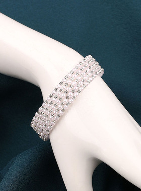 新款珍珠手链ins小众设计手镯