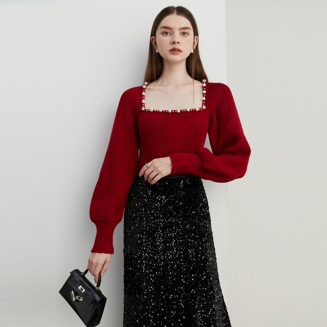 DPLAY beautiful back lantern sleeve pearl sweater