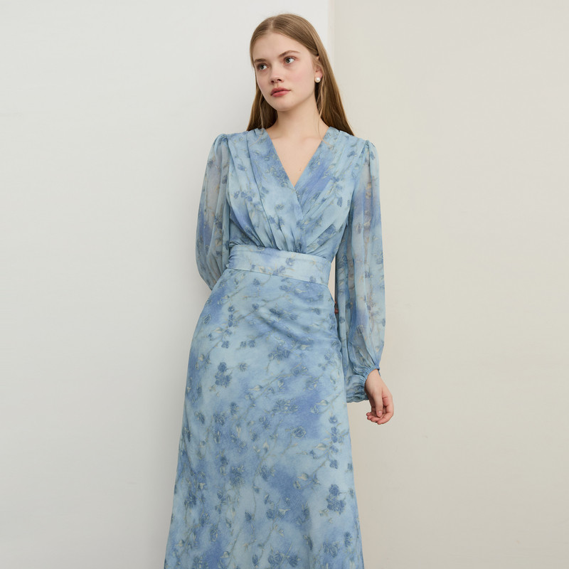 DPLAY2025年秋季新款蓝色连衣裙女泡泡袖印花雪纺裙子收腰长裙,淘宝优惠券,粉丝福利购,淘宝优惠卷