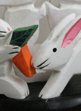 夏惠田园乡村手工制  天然木雕桌摆  小白兔家家乐摆件