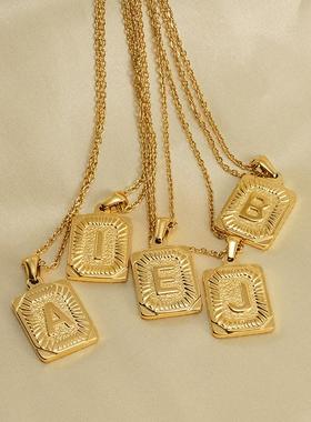 金色方牌字母吊坠钛钢不掉色项链
