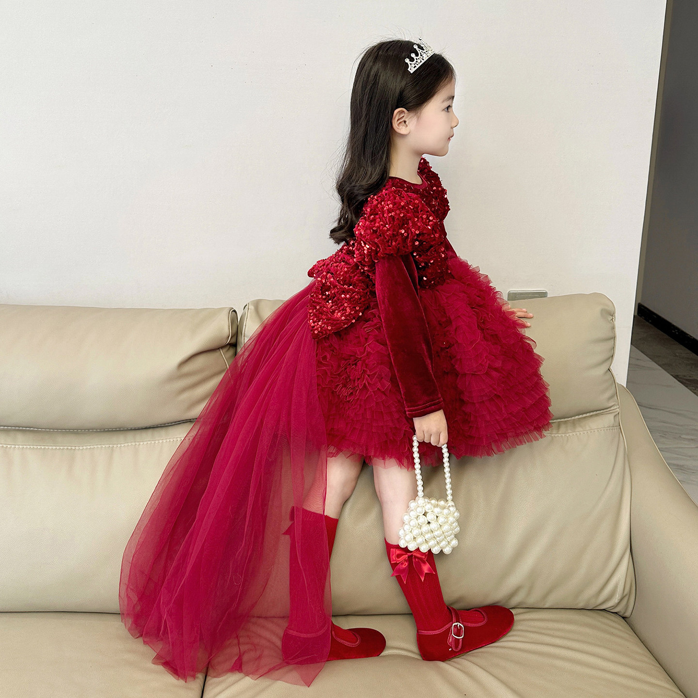 女童红色蝴蝶结亮片蓬蓬公主裙2025秋冬女孩加绒网纱蛋糕裙新年裙,淘宝优惠券,粉丝福利购,淘宝优惠卷