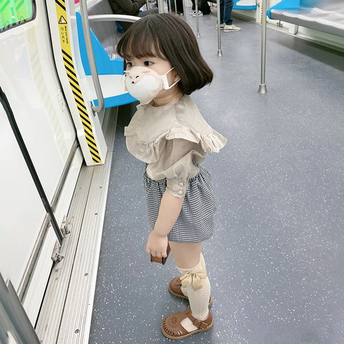 特价春夏女童经典千鸟格背带裤复古荷叶领中袖衬衫上衣短裤子 - 图3