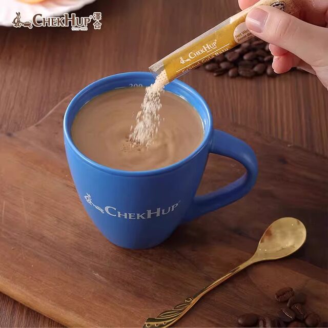 Zehe 2-in-1 Ipoh White Coffee with individual sugar packets