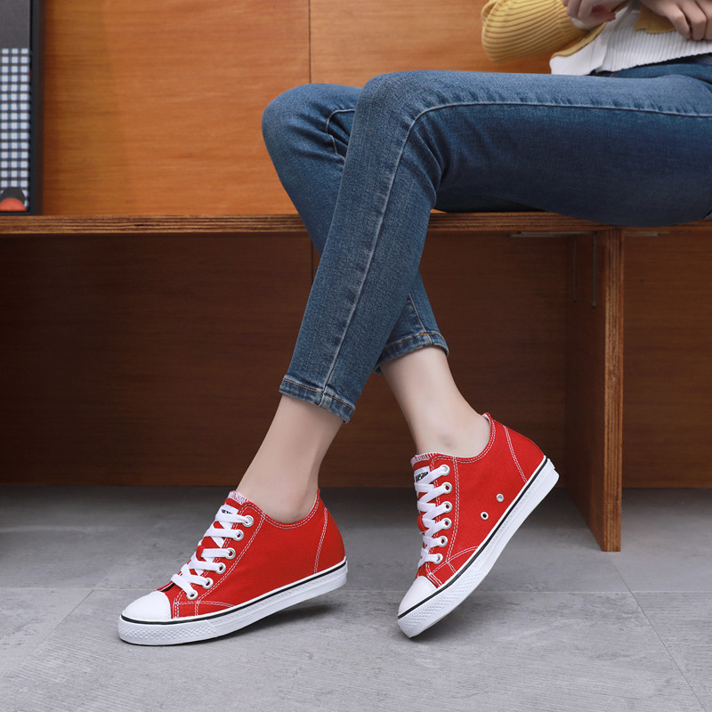 帆布拼真皮圆头低跟系带橡胶底情侣鞋女鞋子多色甜美休闲板鞋