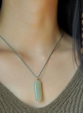 素牌仿青玉吊坠扣仿和田玉无事牌小绿条玉挂件玉坠女款平安扣项链