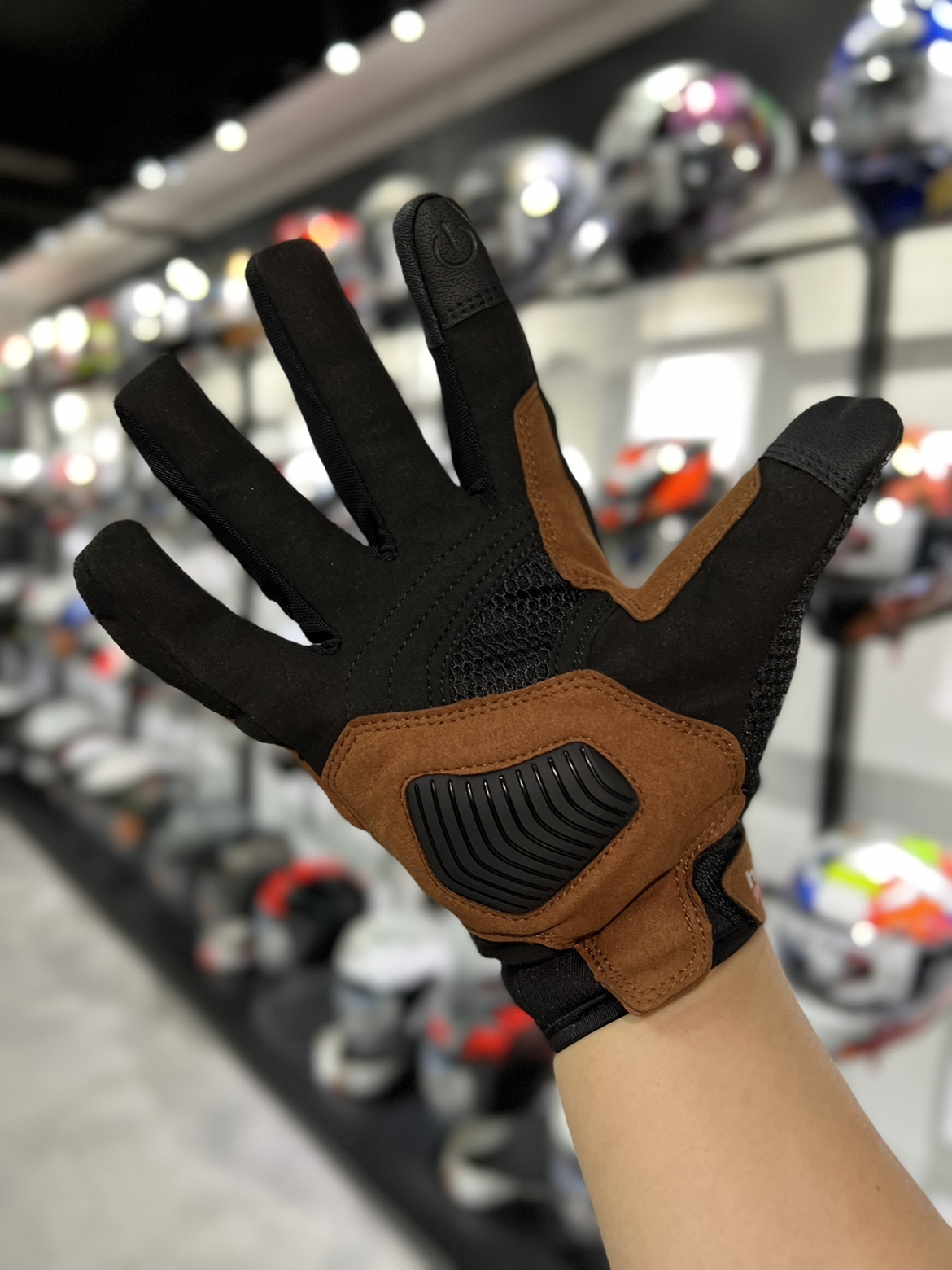 日本HIT-AIR 春夏季可触屏超薄透气耐磨摩托车手套骑行复古手套