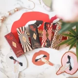 Британцы купили место Шарлотта Тилбери CT Limited Star Leopard Light Увлажняющая помада Red