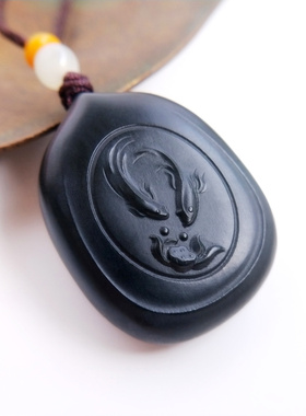 鲤鱼墨玉雕刻挂件吊坠项链