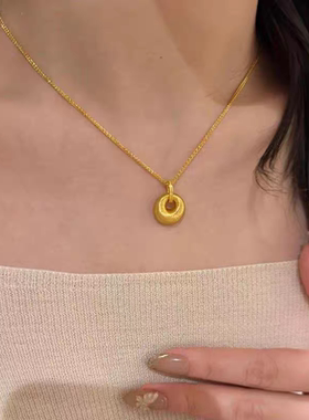 18K拉丝金驼驼吊坠锁骨链女款