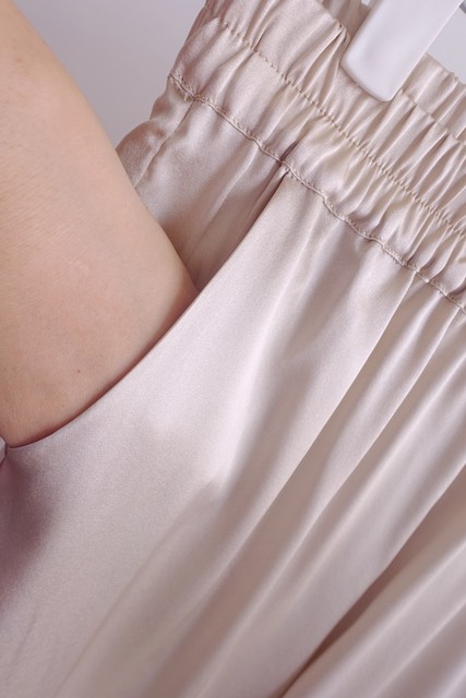 Mulberry silk versatile high-waisted cone-shaped eight-point foot pants