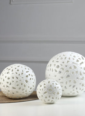 现代新中式镂空雕花陶瓷白色圆球摆件展厅样板间茶几装饰球组合