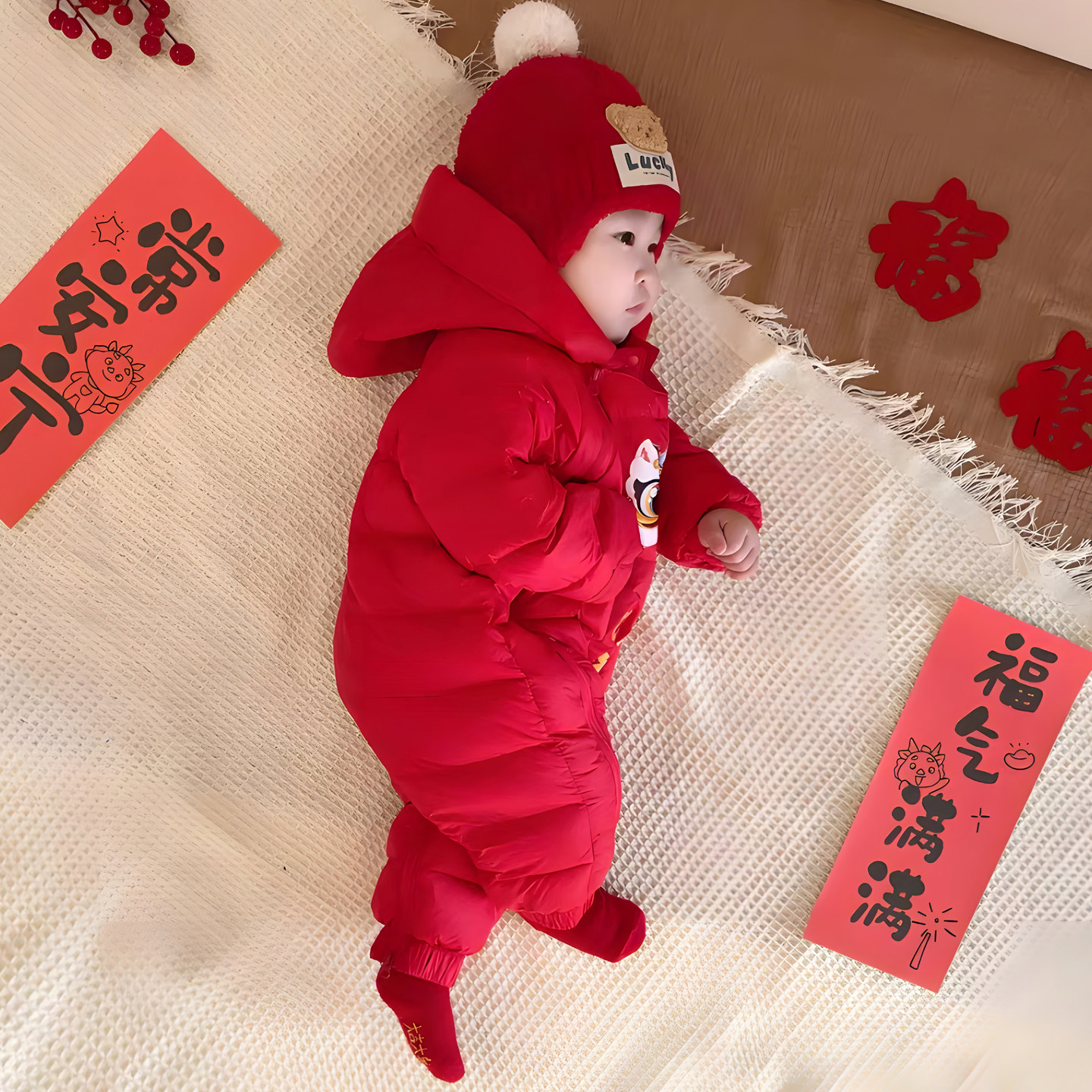 冬季新生婴儿羽绒服红色喜庆长袖马宝宝白鸭绒春节年连体衣保暖,淘宝优惠券,粉丝福利购,淘宝优惠卷