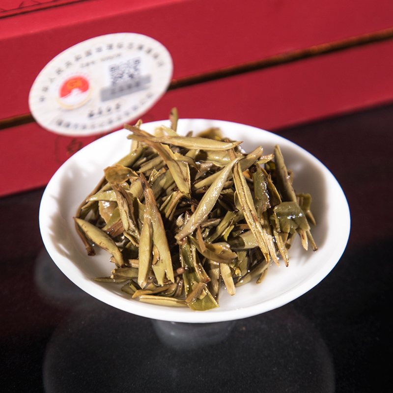 张元记 2019年白牡丹(8380) 茶饼150g 福鼎白茶饼 精美礼盒装