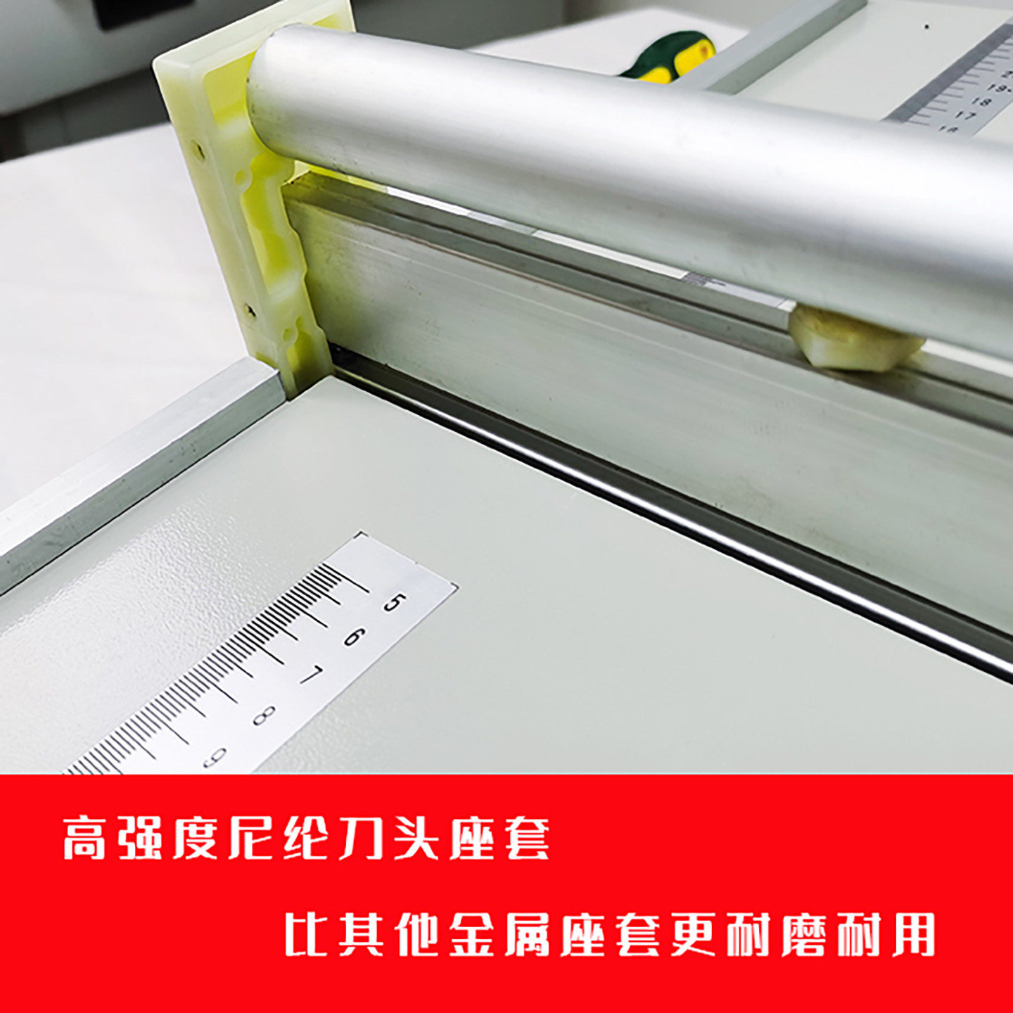 Small manual creasing machine binding cover folding machine