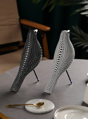 草间弥生同类波点鸟鸽子桌面黑白色现代简约风饰品样板间书房摆件