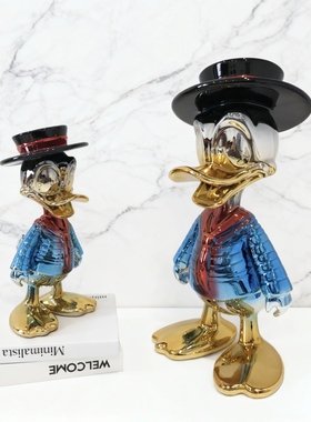 跨境轻奢创意唐老鸭摆件客厅桌面酒柜电视柜儿童房摆设家居装饰