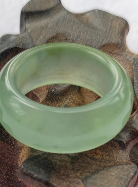 天然绿冰岫玉中大号精品戒指温润