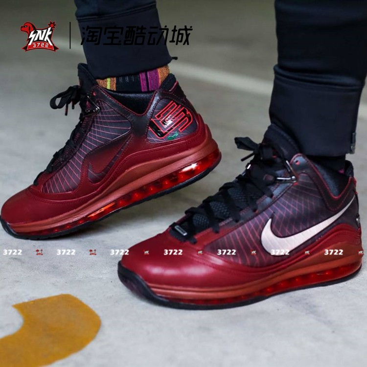 Nike Lebron 7 LBJ7 詹姆斯7 篮球鞋红毯圣诞大战 CU5133-100-600 - 图0