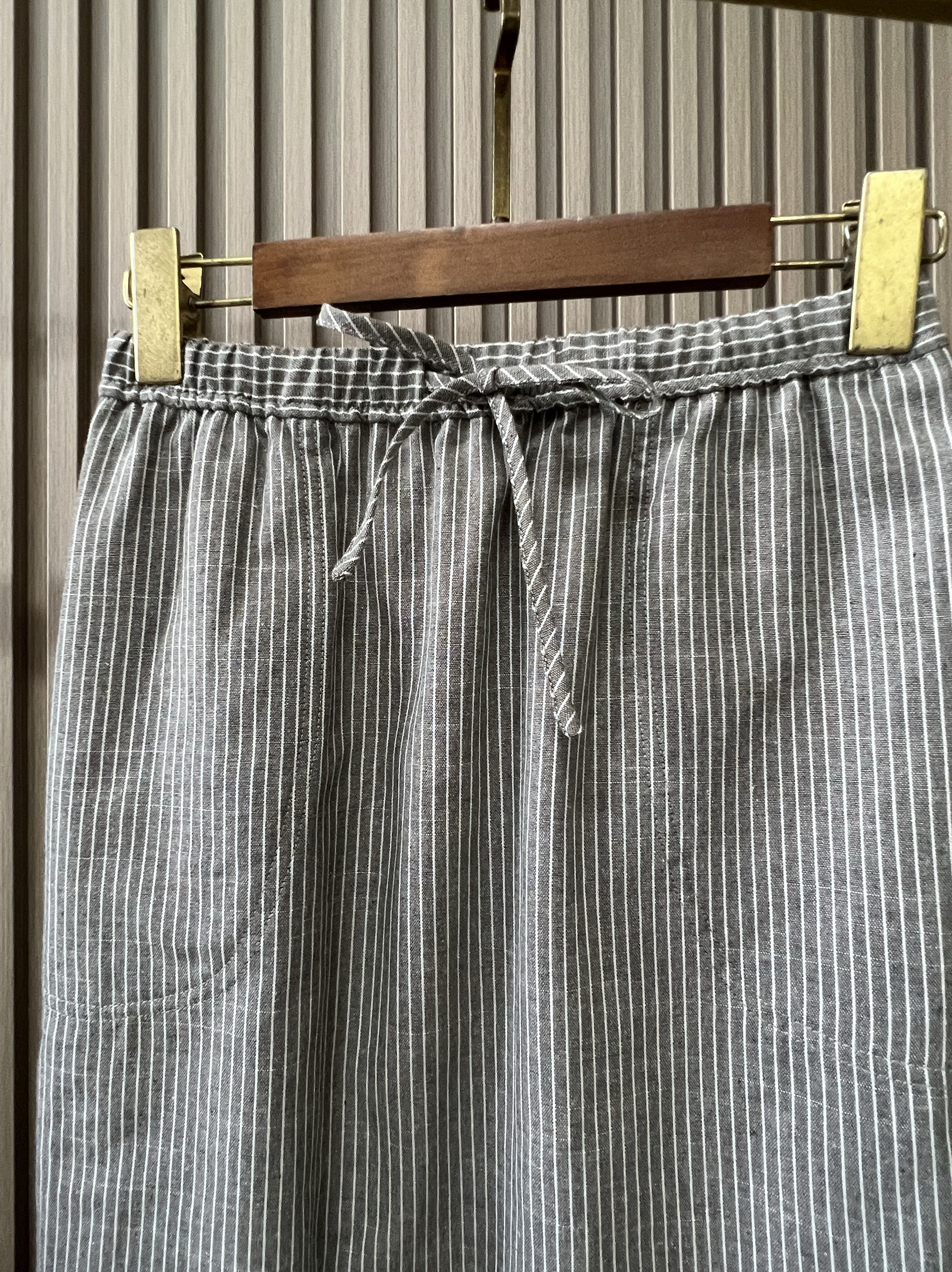 亚麻条纹半裙 H后开叉半身裙
