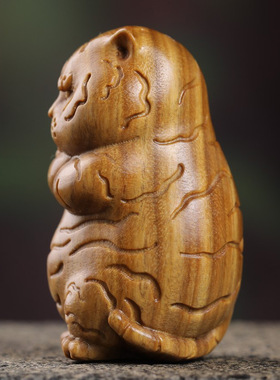 绿檀木生肖虎小老虎文玩手把件檀香木可爱萌爆发虎实木雕摆件送礼