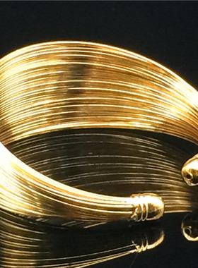 金色欧美夸张夜店街拍朋克风手圈