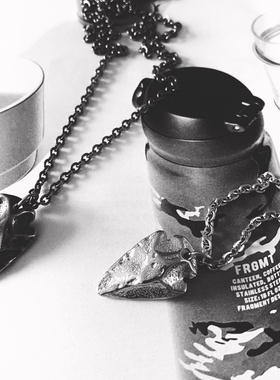 潮男实心钛钢复古做旧嘻哈吊坠