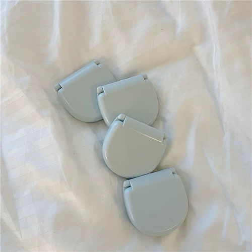 *Красивая маленькая тетя*Практические мелочи, простые из мини -портативного студенческого общежития.