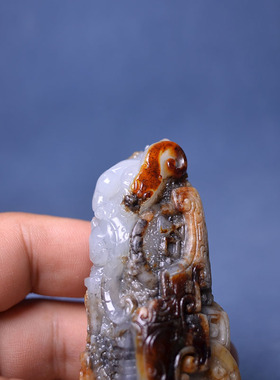 红皮白玉独籽料貔貅锦灰堆手把件