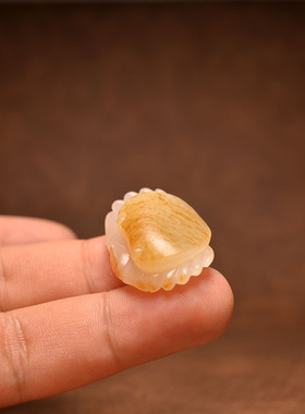 秋梨皮白玉独籽螃蟹手牌挂件把件