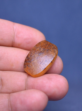 和田玉秋梨黑皮黄沁籽料手牌配饰