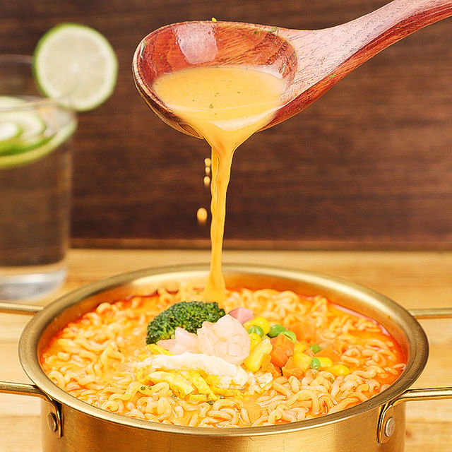 Daruma Gold Ramen Nongshim Shin Ramen