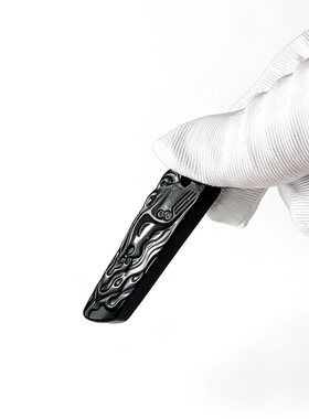 火马呈祥，势不可挡。和田玉吊坠