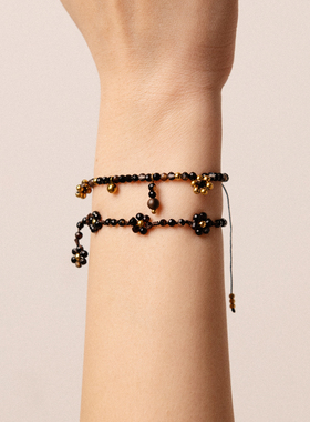 小众设计感黑玛瑙钛钢花朵手链