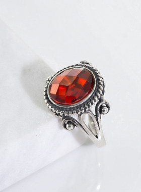 女泰银复古食指戒指镶嵌红水晶
