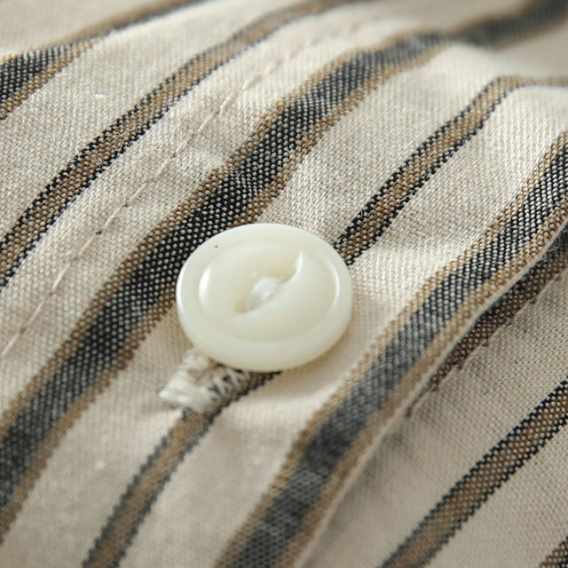 ວັນນະຄະດີ retro lapel striped ເສື້ອຝ້າຍວ່າງ