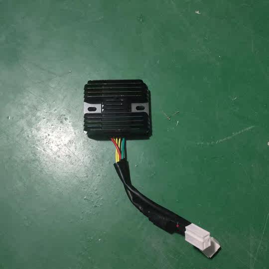 诺玛魅影255S稳压器零配件摩托车整流器电喷硅国威刀风400充电器