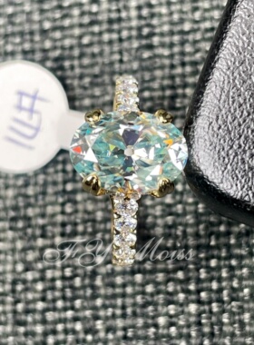 莫桑裸石海蓝色蛋形老欧切戒指