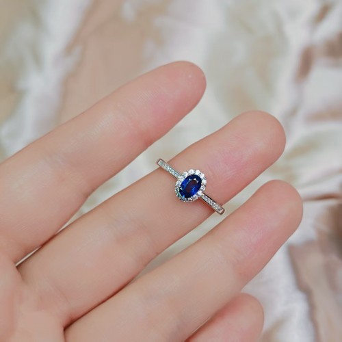 天然皇家蓝蓝宝石戒指4乘6 天然彩宝首饰 - 图0