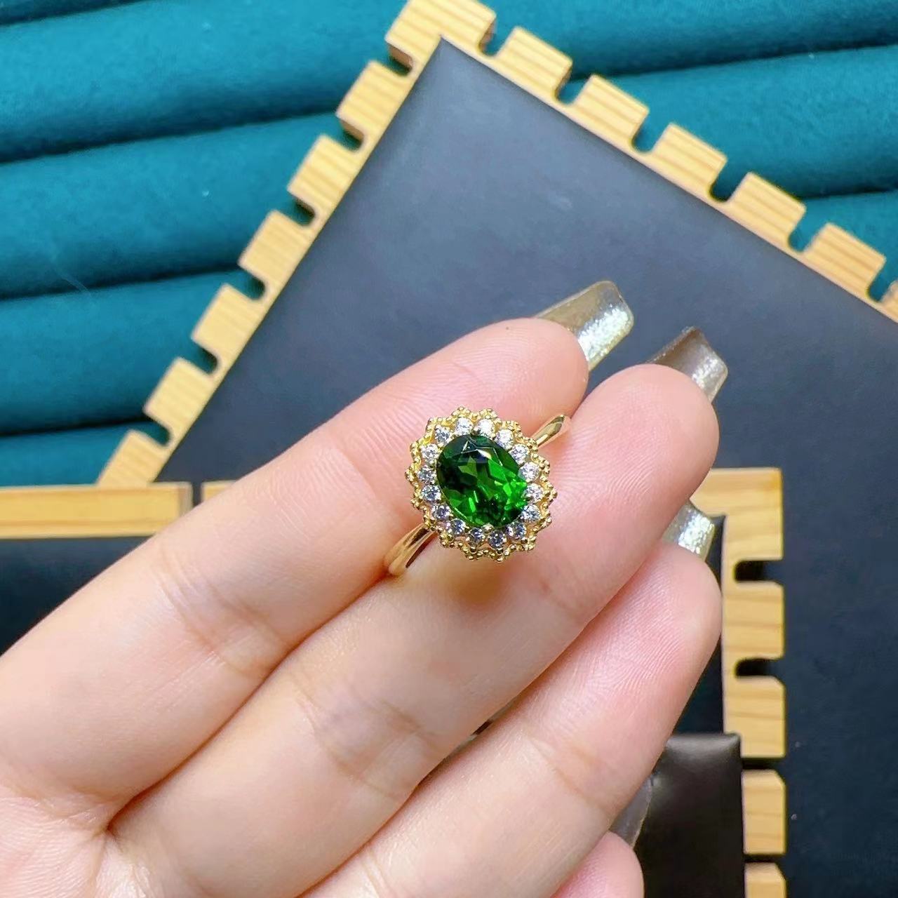 Natural Diopside Ring 6×8 925 Silver Seiko Inlaid Colored Stone Jewelry