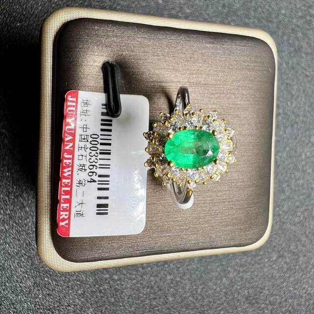 Natural emerald ring 5 x 7 925 silver finely inlaid natural colored gemstone jewelry