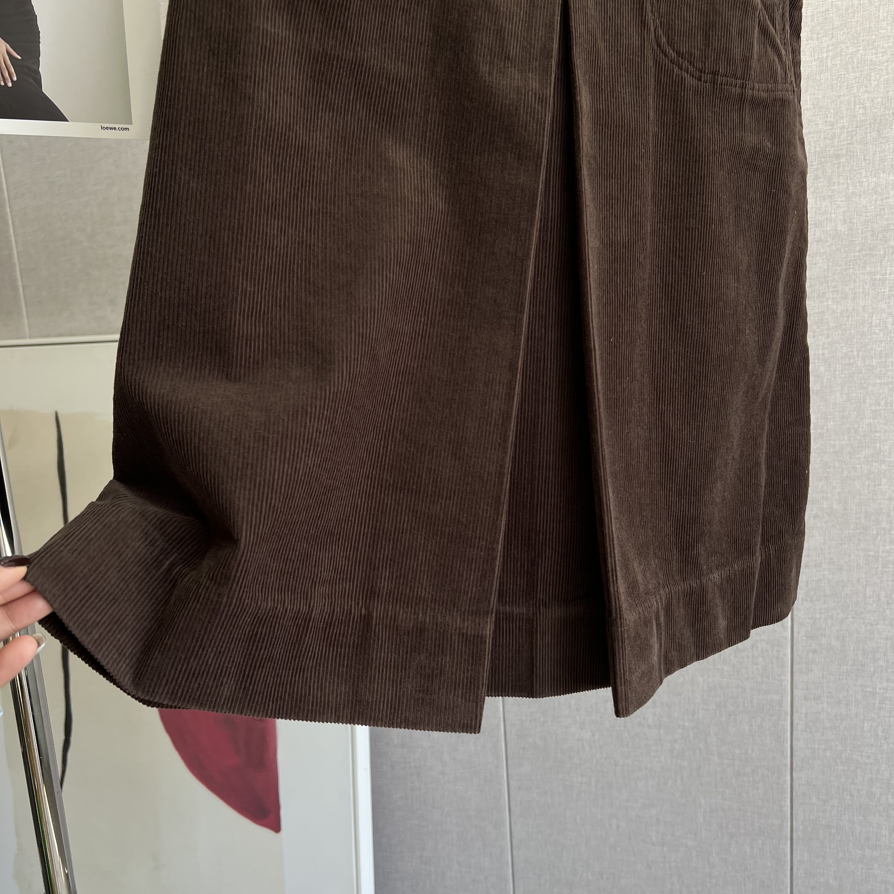 小he~咖啡色灯芯绒半裙2025秋季新款双侧口嗲A字半身裙中长款半裙,淘宝优惠券,粉丝福利购,淘宝优惠卷