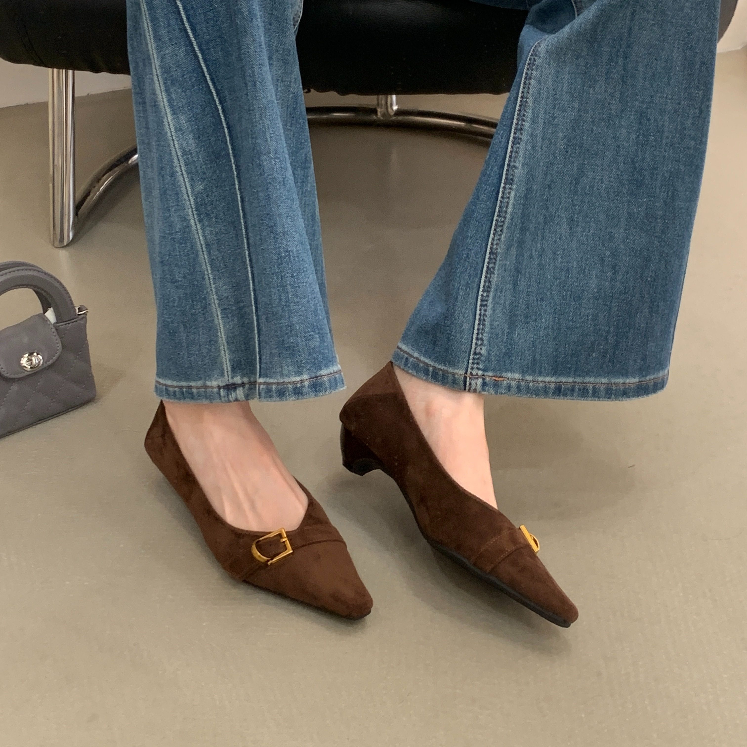 2026早春夏季新款高级感粗跟低跟方头浅口尖头豆豆鞋女皮带扣单鞋,淘宝优惠券,粉丝福利购,淘宝优惠卷