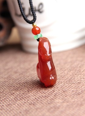 博语天然红玛瑙生肖马挂件项链