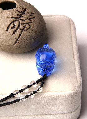 水晶狗吊坠蓝水晶生肖狗项链