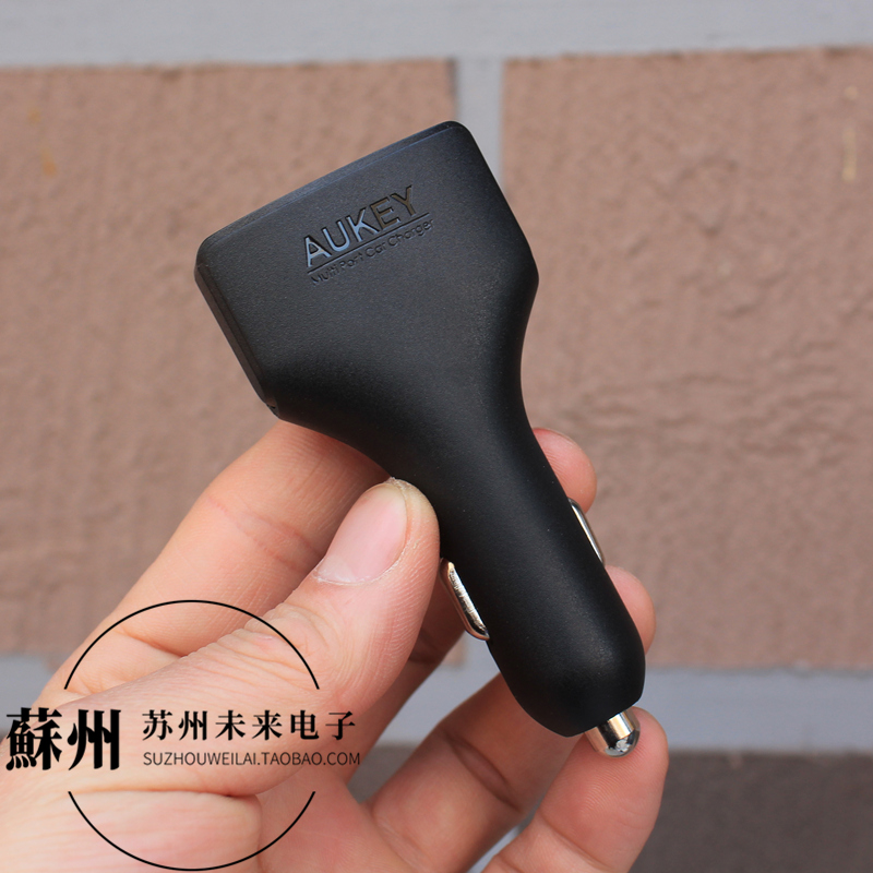 适用于AUKEY傲基55.5W 4口USB车充 多口车载充电器 适用于苹果手机2.4A 12W快充 安卓手机QC2.0 QC3.0快充头 - 图0