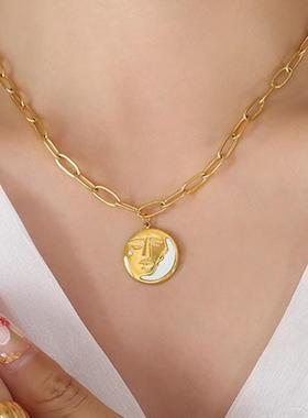 欧美个性时尚独特半脸谱月亮钛钢